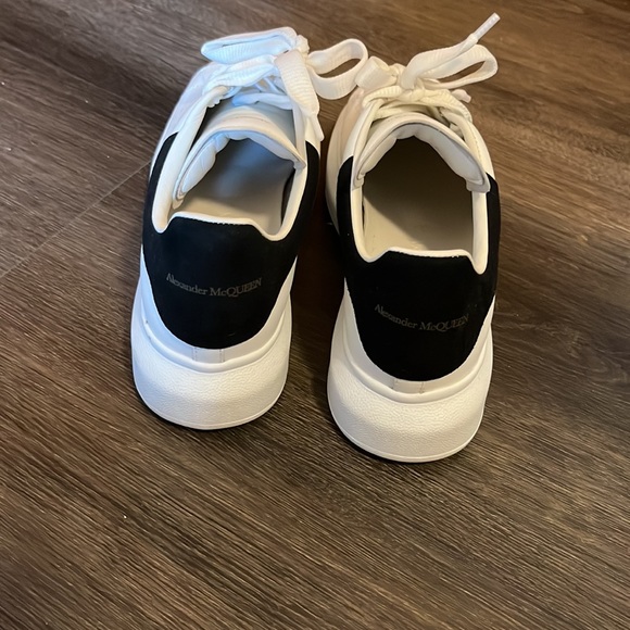 Alexander McQueen Sneakers - Picture 4 of 6